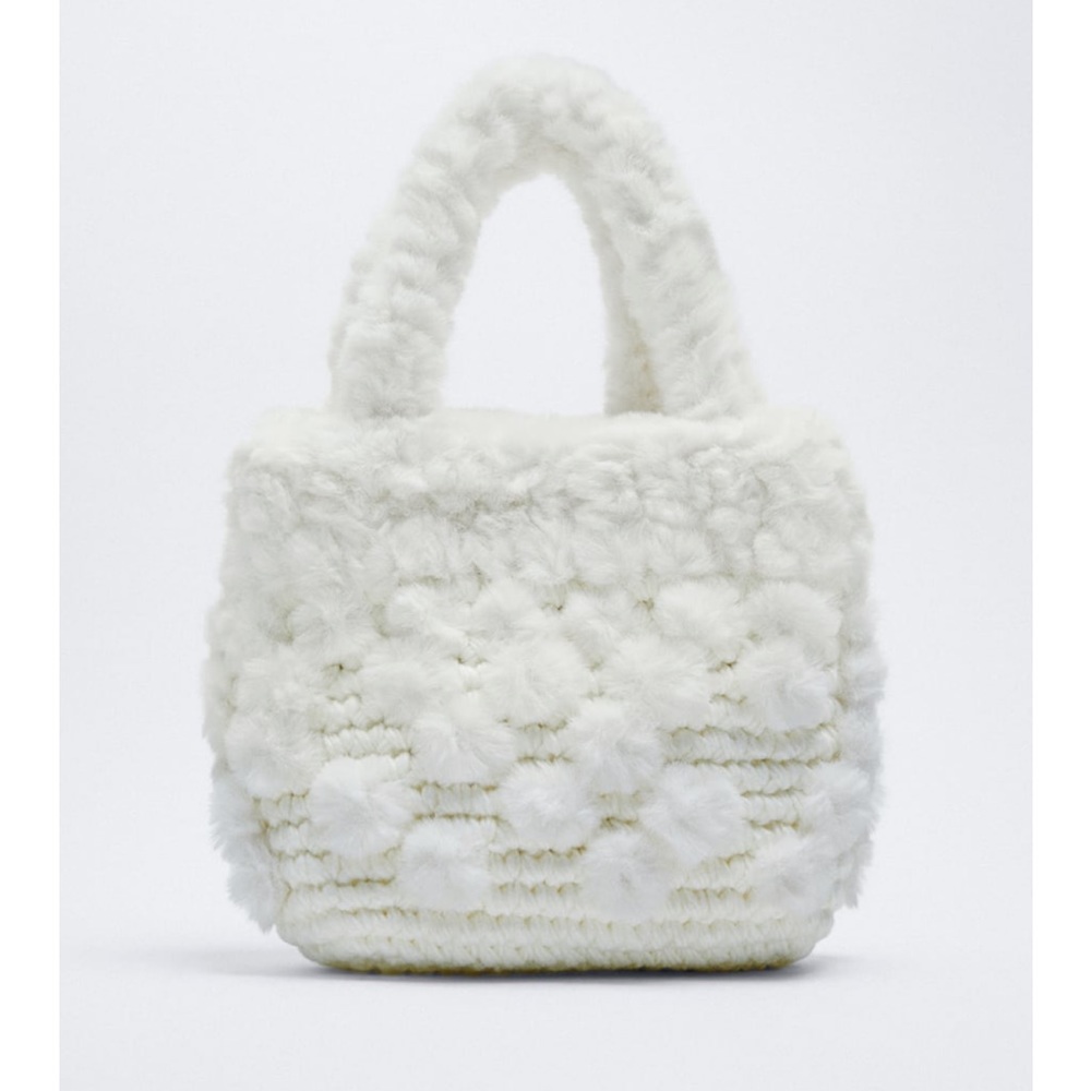 ZARA CROCHET MINI SHOPPER in off white